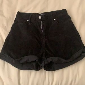 Black corduroy high waist short